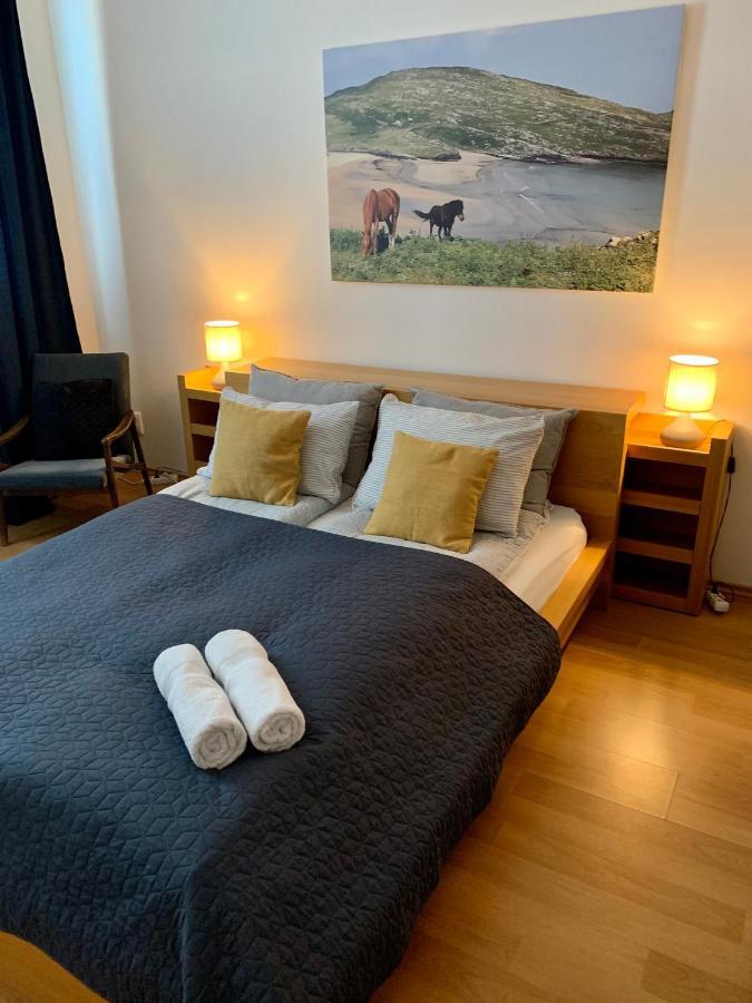 באנסקה ביסטריצה Bl City View Apartment, 24Hr Self Check-In, Free Private Parking, Panoramic View From Balcony, 5-Minute Walk To City Centre מראה חיצוני תמונה